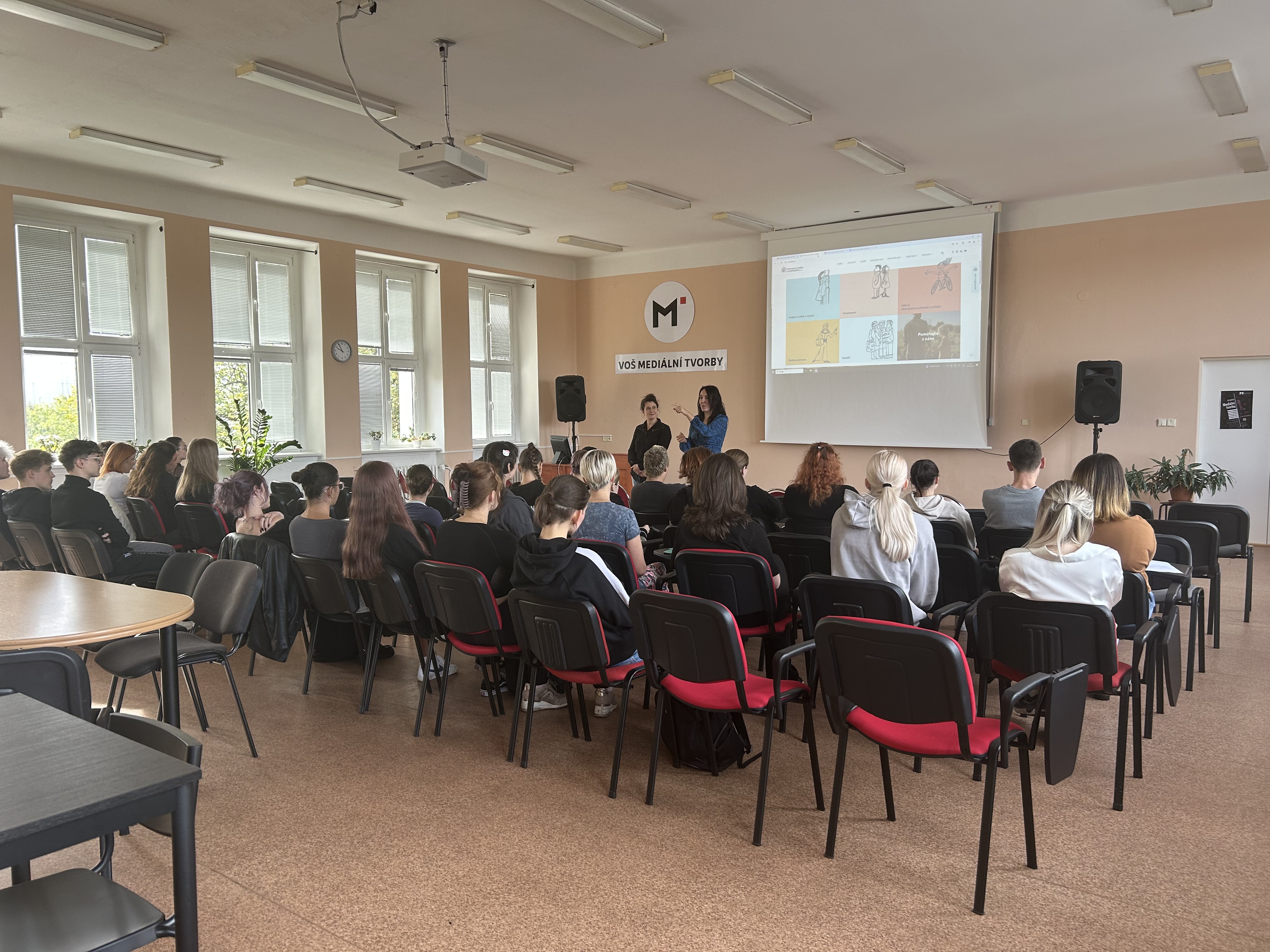 Návštěva z neziskovky Centrum pro rodinu a sociální péči z. s.: Inspirace a příležitost pro studenty